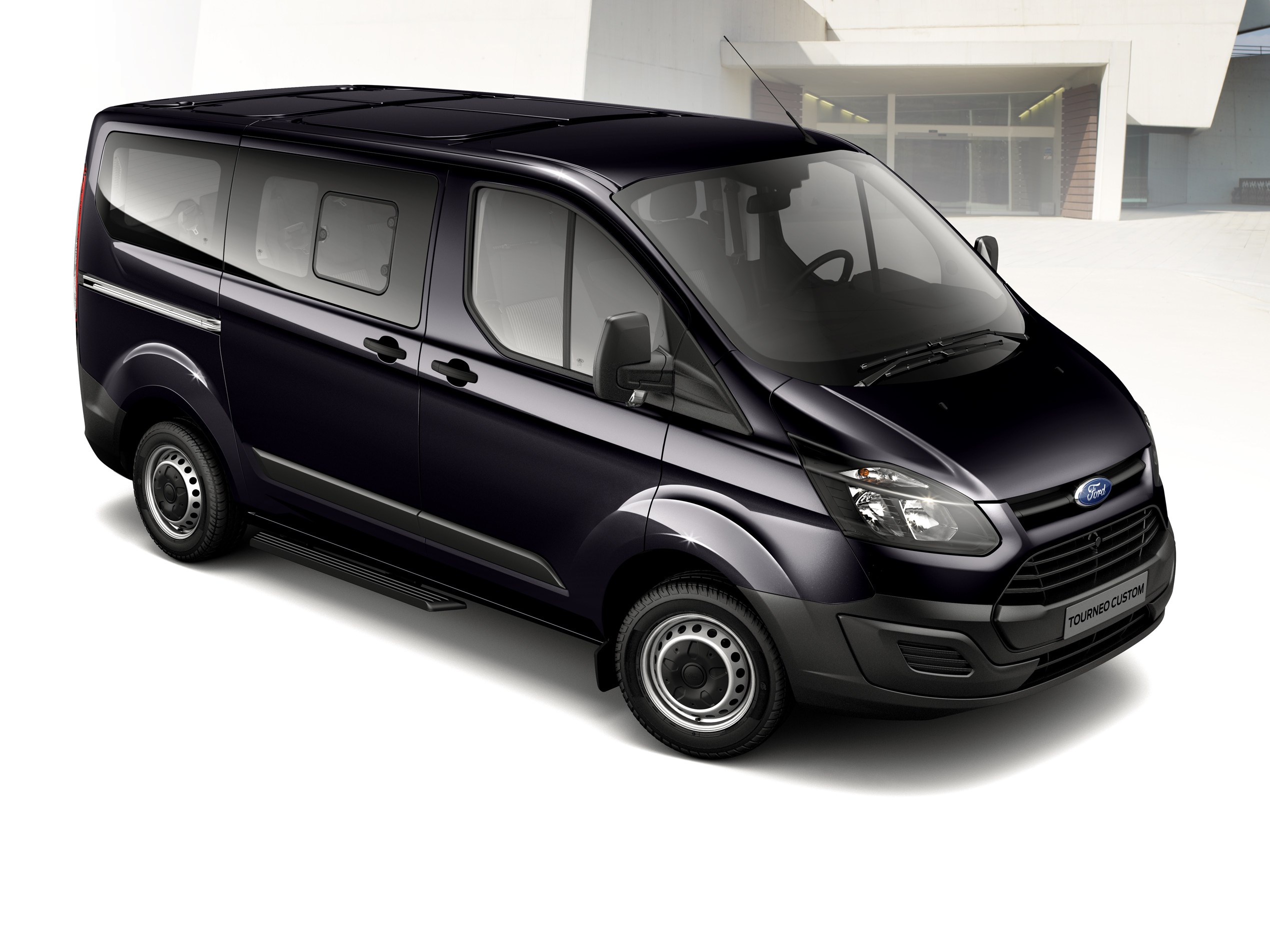 Форд бусик. Ford Tourneo Custom 8+1. Ford Tourneo 2. Форд Торнео 2017. Форд Tourneo минибус.